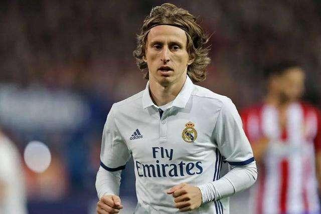 弗赖堡vs美因茨：金特尔、格里福首发，李在城、里斯出战